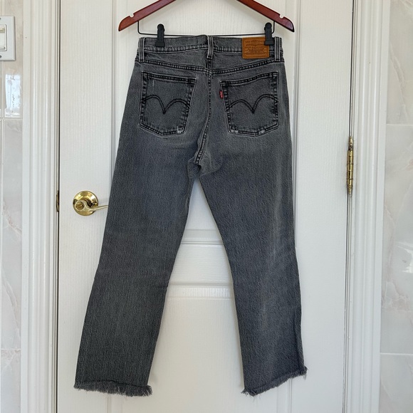 Levi’s Premium Wedgie Straight Black Distressed Raw Hem Jeans - Picture 2 of 4